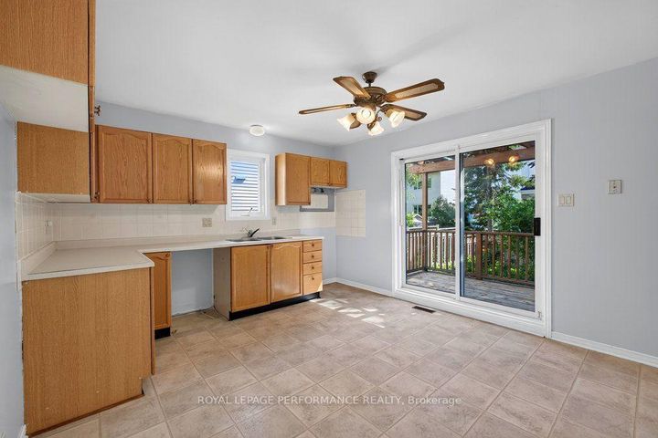 Photo 10 at 14 Birkett Street, Nepean (Heritage Park), Ottawa