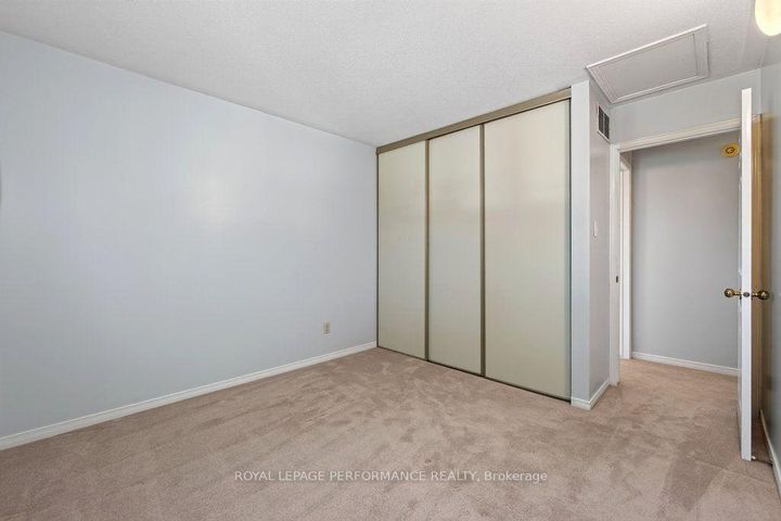 Photo 20 at 14 Birkett Street, Nepean (Heritage Park), Ottawa