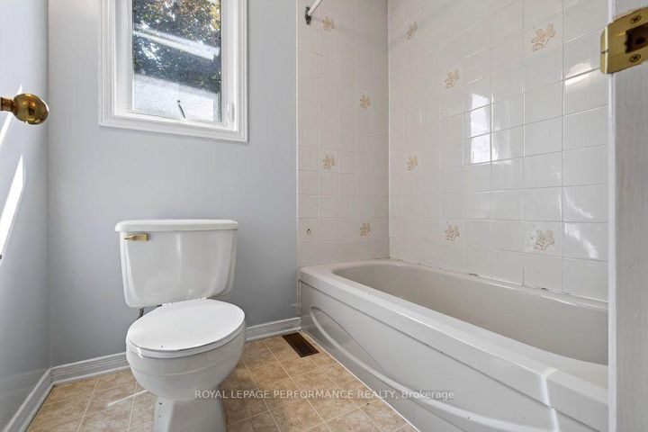 Photo 31 at 14 Birkett Street, Nepean (Heritage Park), Ottawa
