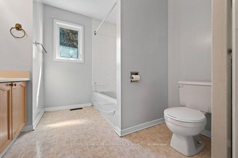 Photo 33 at 14 Birkett Street, Nepean (Heritage Park), Ottawa