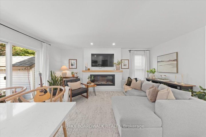 Photo 12 at 43 Peacock Crescent, Nepean (Cedargrove/Fraserdale), Ottawa