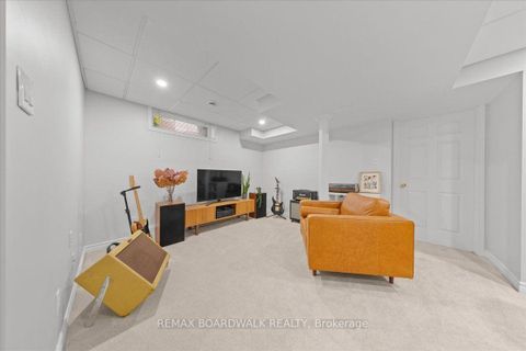Photo 18 at 43 Peacock Crescent, Nepean (Cedargrove/Fraserdale), Ottawa