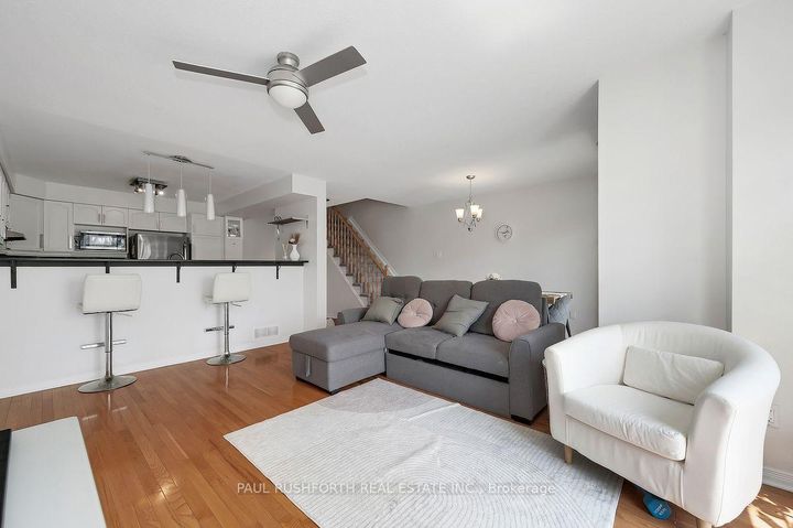Photo 5 at 153 Corinth Private, Nepean (Merivale Industrial Park/Citiplace), Ottawa
