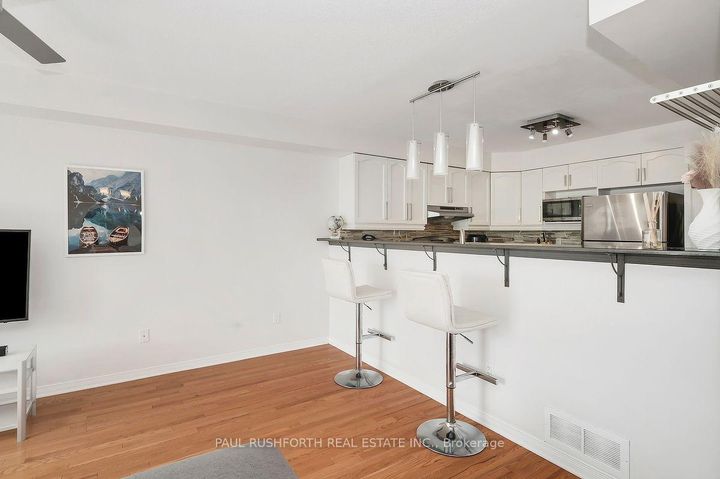 Photo 7 at 153 Corinth Private, Nepean (Merivale Industrial Park/Citiplace), Ottawa
