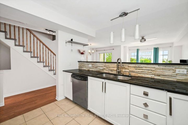 Photo 9 at 153 Corinth Private, Nepean (Merivale Industrial Park/Citiplace), Ottawa