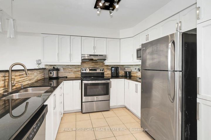 Photo 10 at 153 Corinth Private, Nepean (Merivale Industrial Park/Citiplace), Ottawa