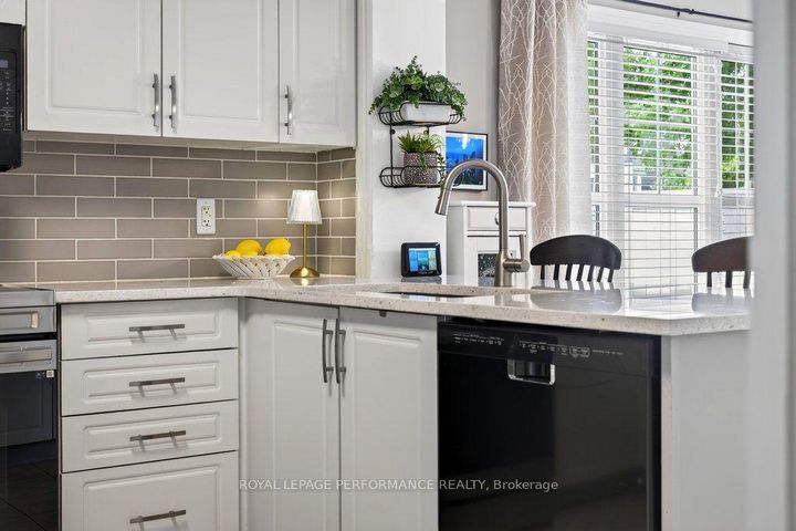 Photo 13 at 2423 Regatta Avenue, Nepean (Half Moon Bay), Ottawa