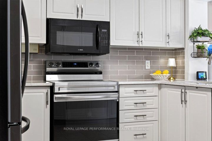 Photo 15 at 2423 Regatta Avenue, Nepean (Half Moon Bay), Ottawa