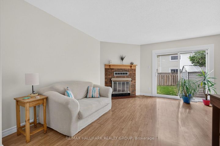 Photo 3 at 39 - 13 Sunridge Lane, Nepean (On the Green), Ottawa