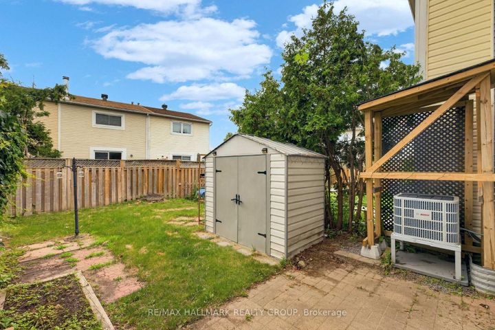 Photo 27 at 39 - 13 Sunridge Lane, Nepean (On the Green), Ottawa