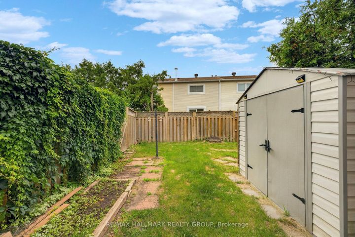 Photo 28 at 39 - 13 Sunridge Lane, Nepean (On the Green), Ottawa