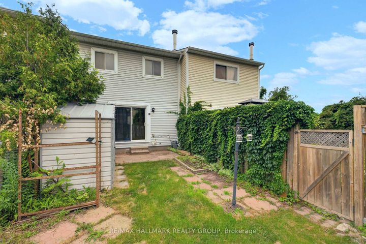 Photo 31 at 39 - 13 Sunridge Lane, Nepean (On the Green), Ottawa