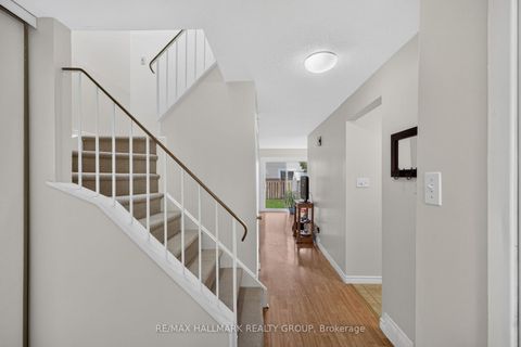 Photo 2 at 39 - 13 Sunridge Lane, Nepean (On the Green), Ottawa