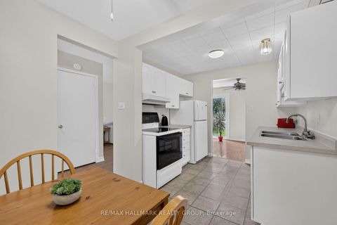 Photo 10 at 39 - 13 Sunridge Lane, Nepean (On the Green), Ottawa