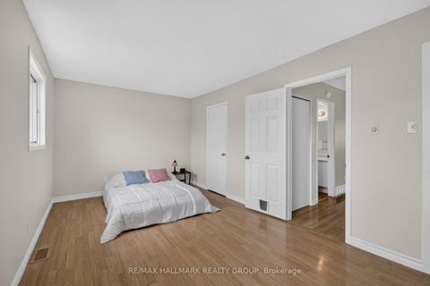 Photo 14 at 39 - 13 Sunridge Lane, Nepean (On the Green), Ottawa
