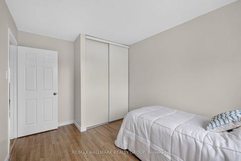 Photo 19 at 39 - 13 Sunridge Lane, Nepean (On the Green), Ottawa