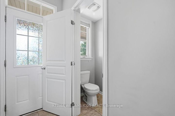 Photo 4 at 493 Ashbourne Crescent, Nepean (Stonebridge), Ottawa