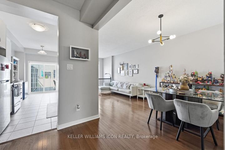 Photo 5 at 493 Ashbourne Crescent, Nepean (Stonebridge), Ottawa