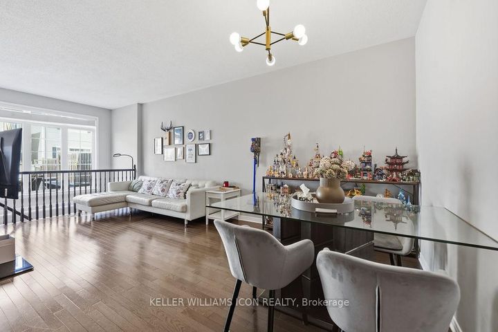 Photo 6 at 493 Ashbourne Crescent, Nepean (Stonebridge), Ottawa