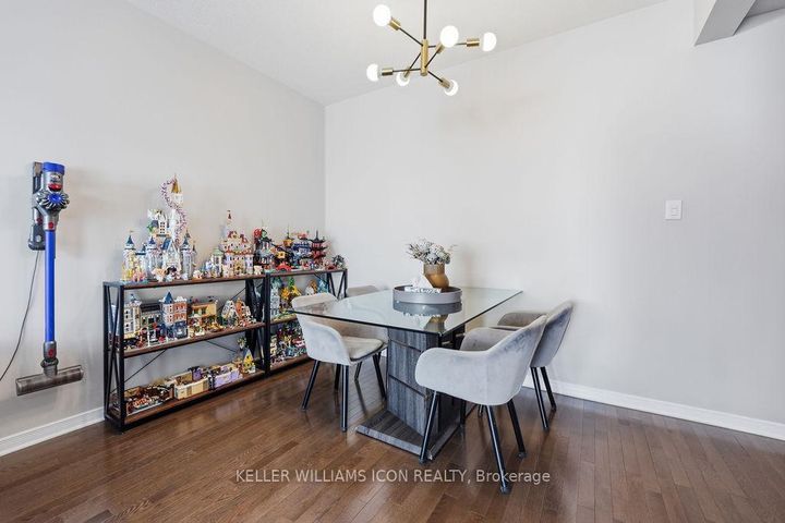 Photo 12 at 493 Ashbourne Crescent, Nepean (Stonebridge), Ottawa