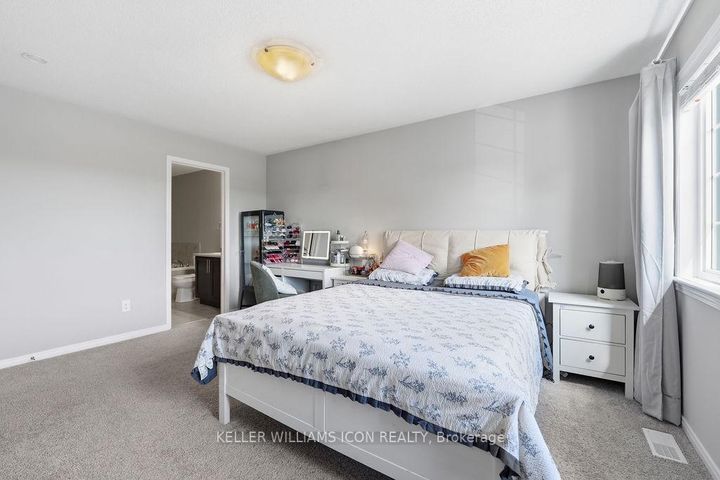 Photo 18 at 493 Ashbourne Crescent, Nepean (Stonebridge), Ottawa