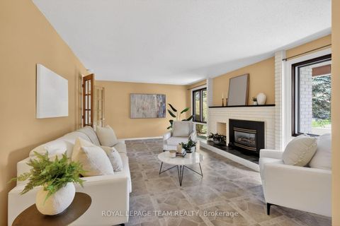 Photo 6 at 21 Lindhurst Crescent, Nepean (Briargreen), Ottawa