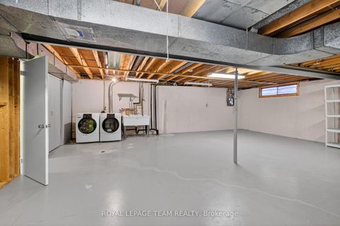 Photo 42 at 21 Lindhurst Crescent, Nepean (Briargreen), Ottawa
