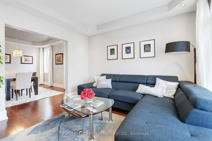 Photo 6 at 38 Withrow Avenue, Nepean (Meadowlands/St. Claire Gardens), Ottawa