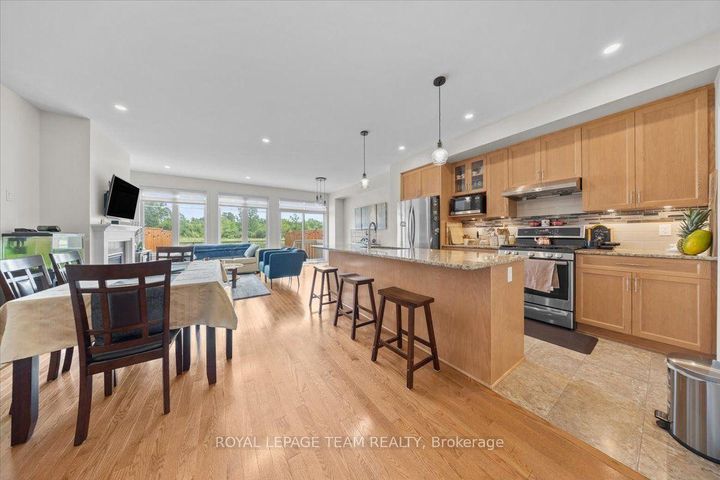 Photo 5 at 552 Jackdaw Avenue, Nepean (Half Moon Bay), Ottawa