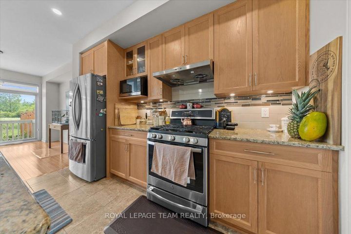 Photo 7 at 552 Jackdaw Avenue, Nepean (Half Moon Bay), Ottawa