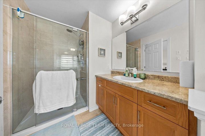 Photo 19 at 552 Jackdaw Avenue, Nepean (Half Moon Bay), Ottawa