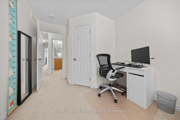 Photo 22 at 552 Jackdaw Avenue, Nepean (Half Moon Bay), Ottawa