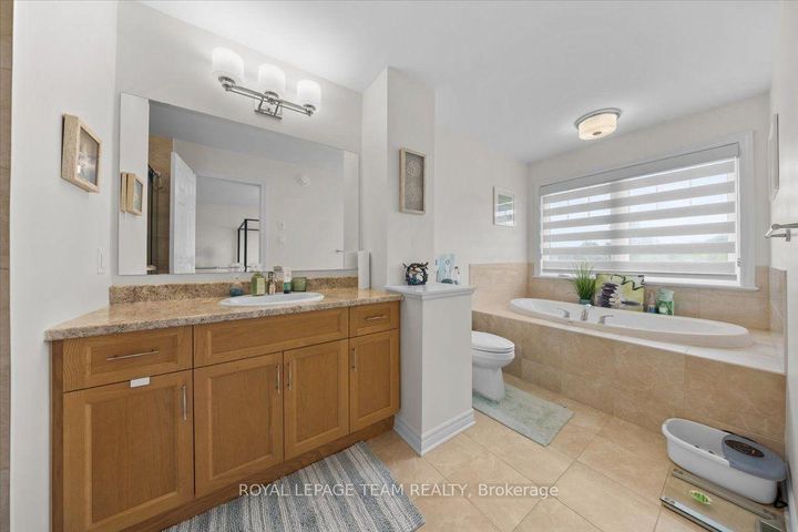 Photo 24 at 552 Jackdaw Avenue, Nepean (Half Moon Bay), Ottawa