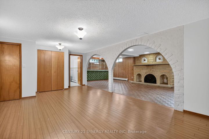 Photo 25 at 974 Greenbriar Avenue, Nepean (Carleton Heights), Ottawa