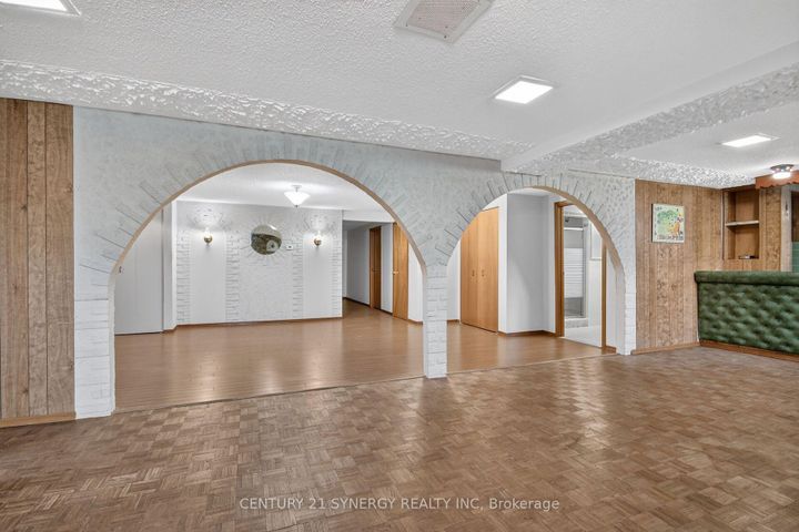 Photo 29 at 974 Greenbriar Avenue, Nepean (Carleton Heights), Ottawa