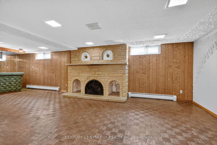Photo 31 at 974 Greenbriar Avenue, Nepean (Carleton Heights), Ottawa
