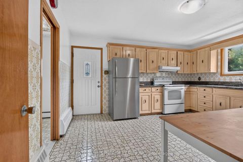 Photo 9 at 974 Greenbriar Avenue, Nepean (Carleton Heights), Ottawa