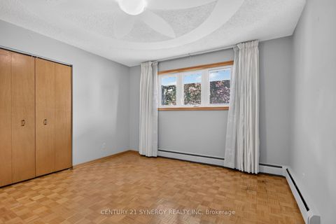 Photo 13 at 974 Greenbriar Avenue, Nepean (Carleton Heights), Ottawa