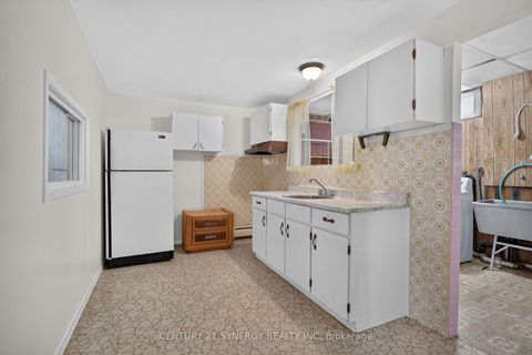 Photo 33 at 974 Greenbriar Avenue, Nepean (Carleton Heights), Ottawa