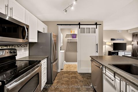 Photo 15 at 4 - 165 Waterbridge Drive, Nepean (Barrhaven East), Ottawa