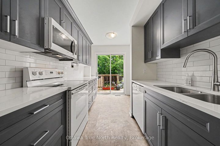 Photo 5 at 78 Redpath Drive, Nepean (Barrhaven East), Ottawa