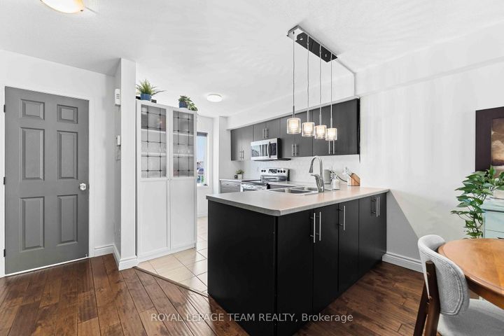 Photo 12 at 358 Moffatt Pond Court, Nepean (Cedargrove/Fraserdale), Ottawa