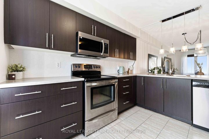 Photo 15 at 358 Moffatt Pond Court, Nepean (Cedargrove/Fraserdale), Ottawa