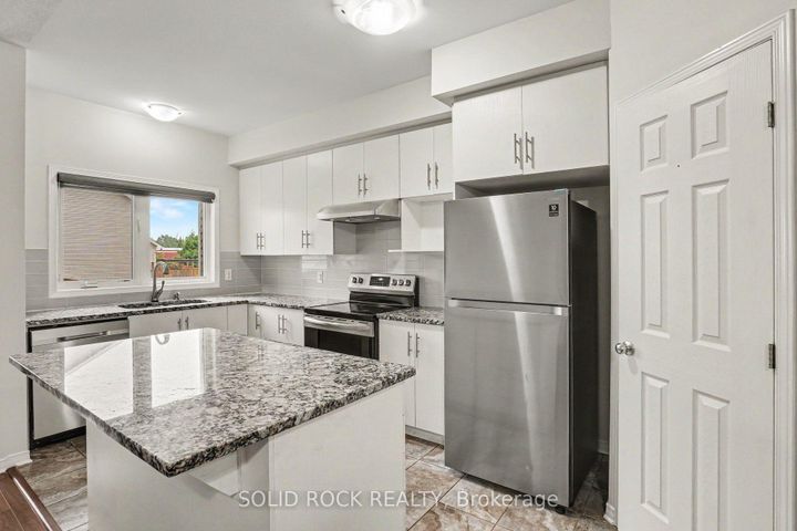 Photo 4 at 639 Via Campanale Avenue, Nepean (Longfields), Ottawa