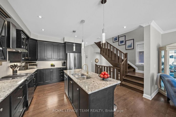 Photo 8 at 547 Kilspindie Ridge, Nepean (Stonebridge), Ottawa