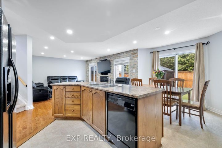 Photo 19 at 114 Ashmore Drive, Nepean (Strandherd), Ottawa