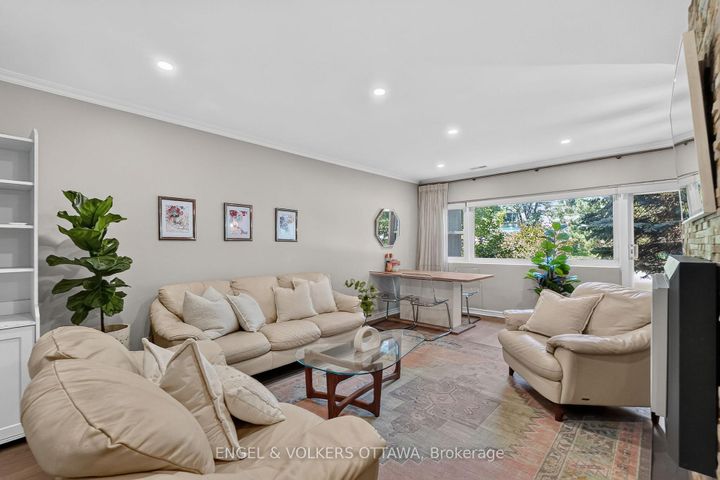 Photo 1 at 119 - 12 CORKSTOWN Road, Nepean (Lakeview Park), Ottawa