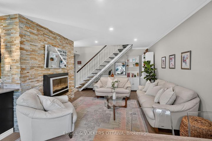 Photo 2 at 119 - 12 CORKSTOWN Road, Nepean (Lakeview Park), Ottawa