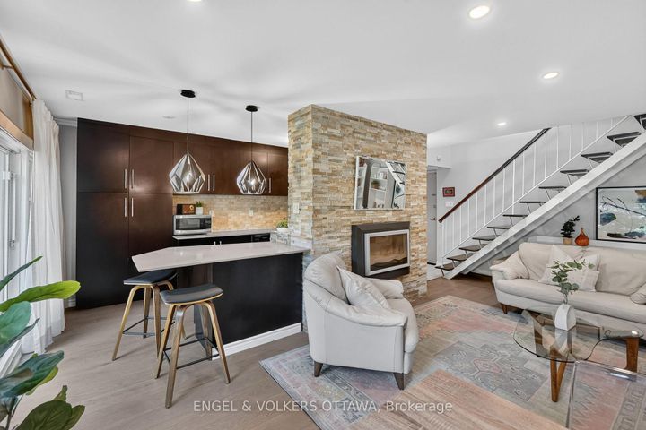 Photo 3 at 119 - 12 CORKSTOWN Road, Nepean (Lakeview Park), Ottawa