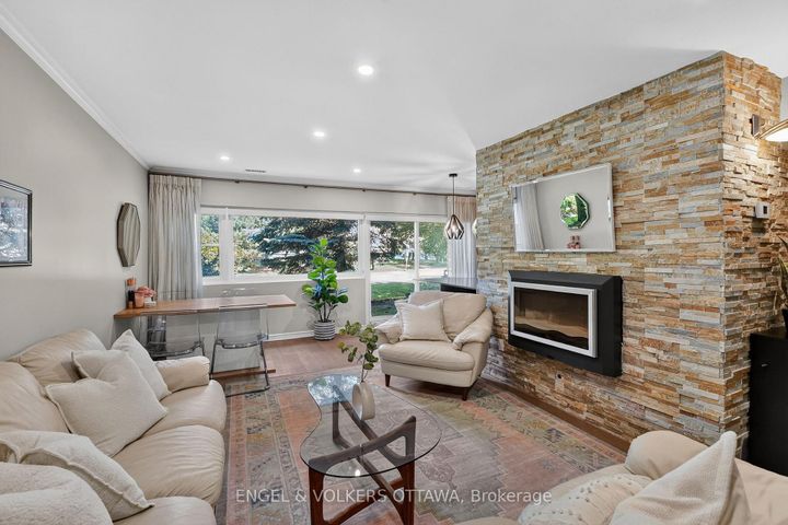 Photo 4 at 119 - 12 CORKSTOWN Road, Nepean (Lakeview Park), Ottawa